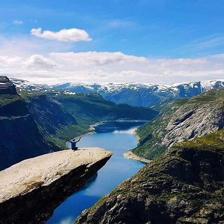 Skanevik Fjordhotel エクステリア 写真